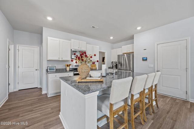 322 Royal Eagle Court, Sneads Ferry, NC 28460