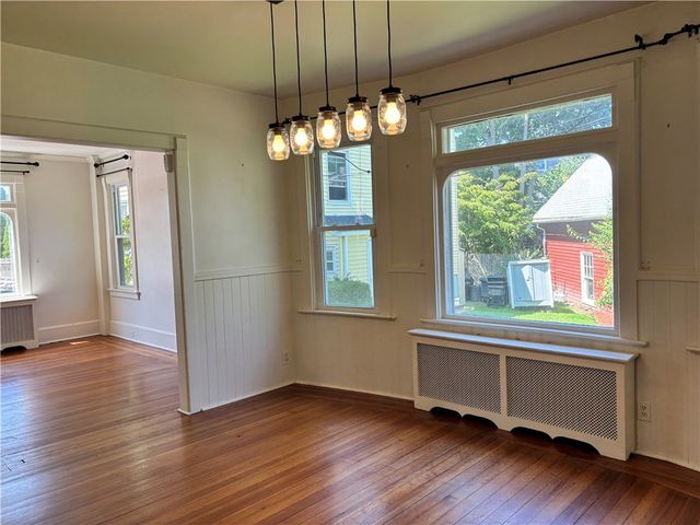 5 Ellwood Place, Newport, RI 02840
