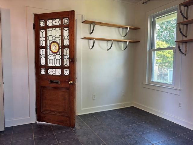 5 Ellwood Place, Newport, RI 02840