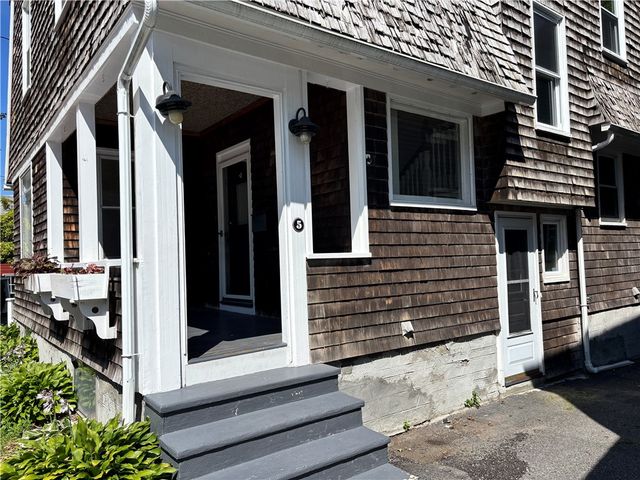 5 Ellwood Place, Newport, RI 02840