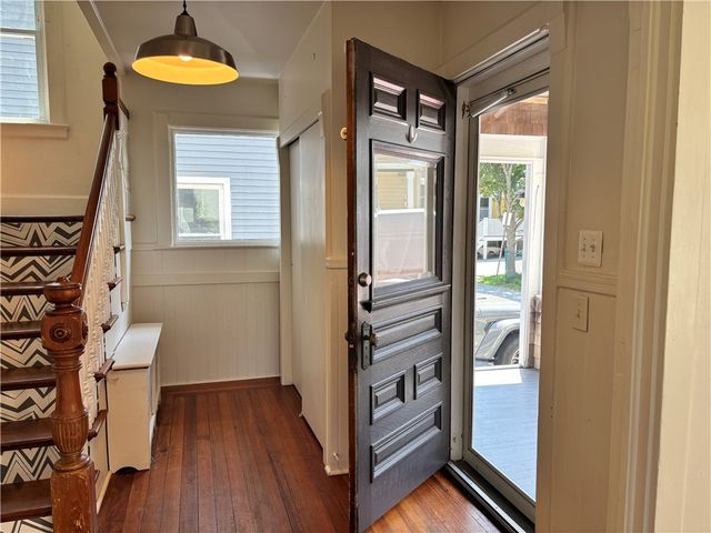 5 Ellwood Place, Newport, RI 02840