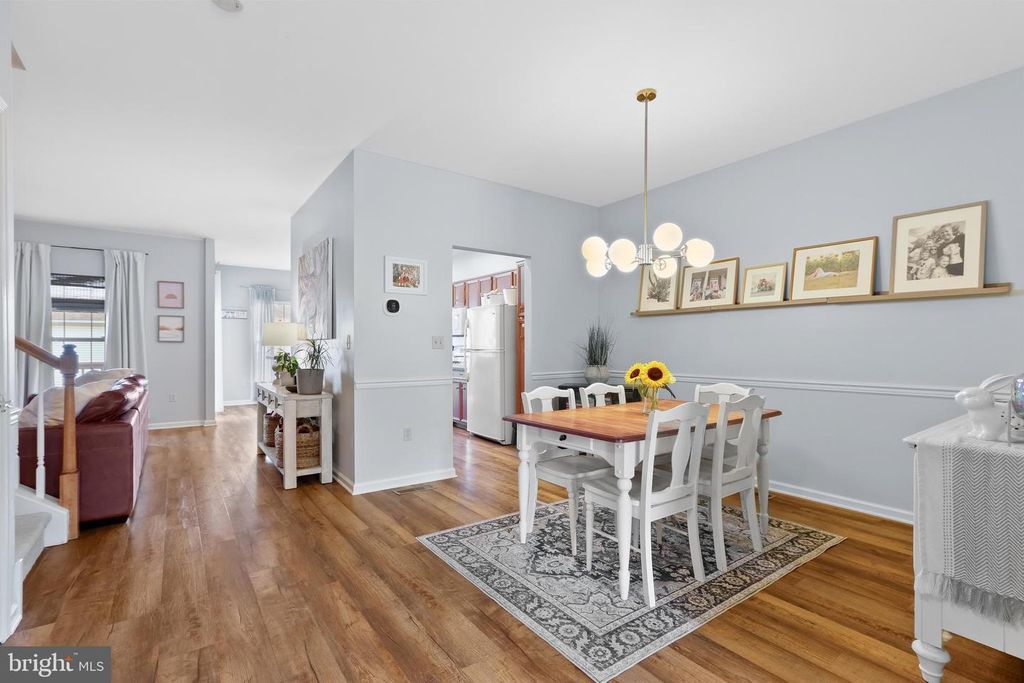 23 COBBLESTONE DR, Easton, PA 18045
