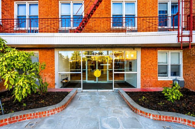 67-50 Thornton Place 1D, Forest Hills, NY 11375