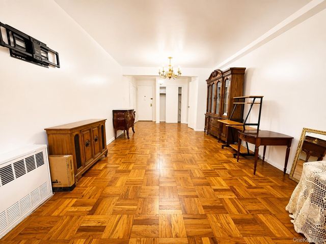 67-50 Thornton Place 1D, Forest Hills, NY 11375