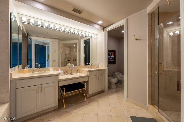 1 Hughes Center Drive 304, Las Vegas, NV 89169