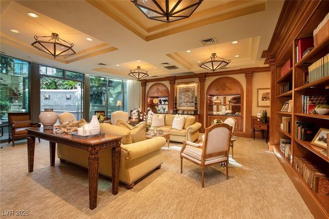 1 Hughes Center Drive 304, Las Vegas, NV 89169