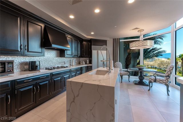 1 Hughes Center Drive 304, Las Vegas, NV 89169