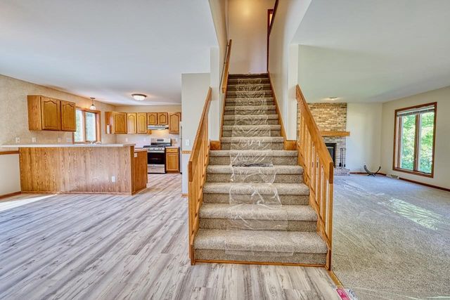 6413 Dylyn Drive, Madison, WI 53719