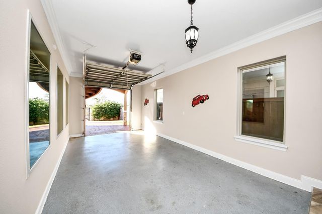 615 29th Street, Dickinson, TX 77539