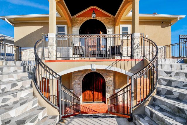 615 29th Street, Dickinson, TX 77539