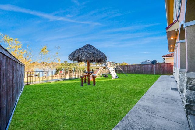 615 29th Street, Dickinson, TX 77539