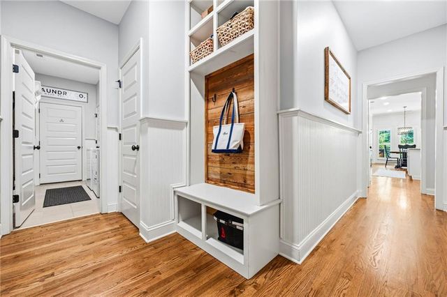 5455 Fishermans Cove, Gainesville, GA 30506