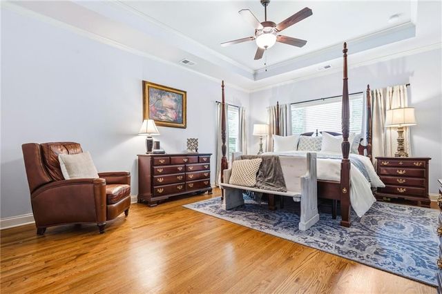 5455 Fishermans Cove, Gainesville, GA 30506