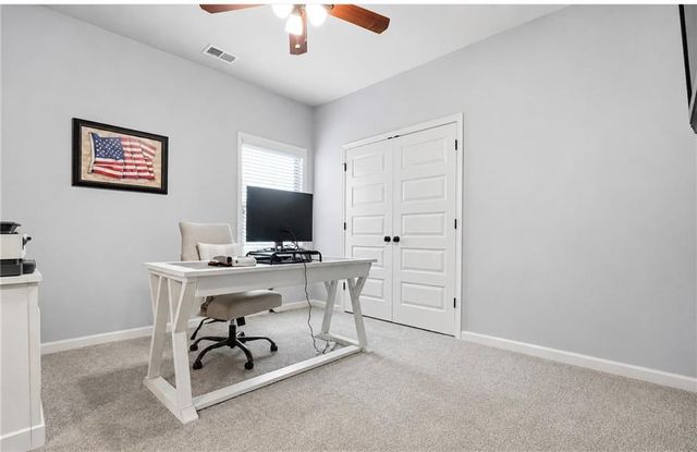5455 Fishermans Cove, Gainesville, GA 30506