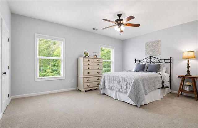 5455 Fishermans Cove, Gainesville, GA 30506