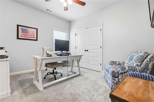 5455 Fishermans Cove, Gainesville, GA 30506