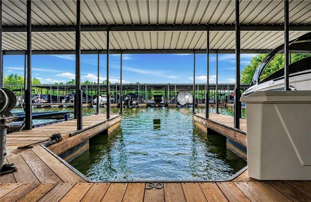 5455 Fishermans Cove, Gainesville, GA 30506