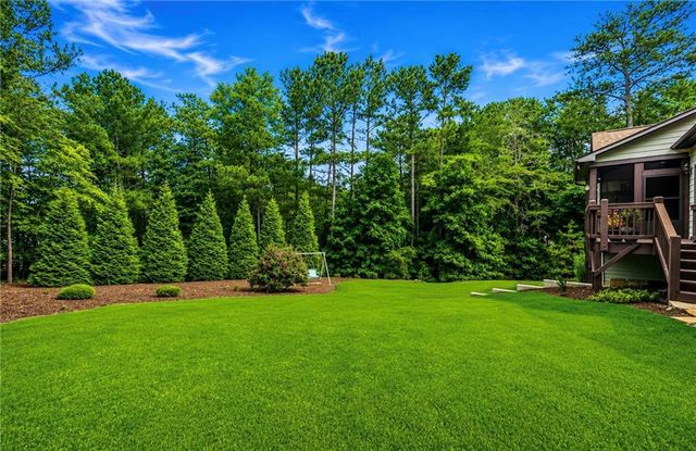 5455 Fishermans Cove, Gainesville, GA 30506