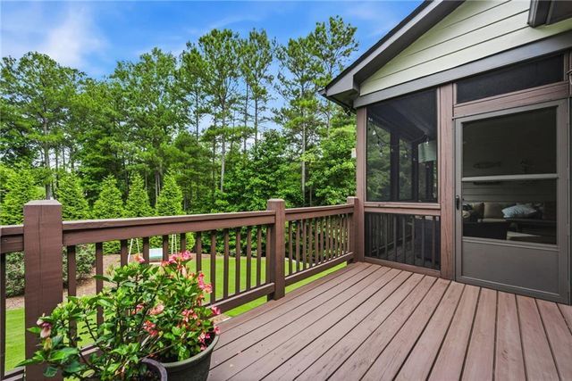 5455 Fishermans Cove, Gainesville, GA 30506