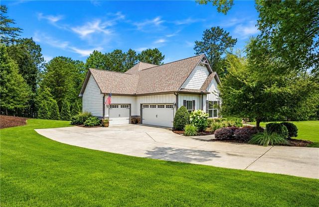 5455 Fishermans Cove, Gainesville, GA 30506
