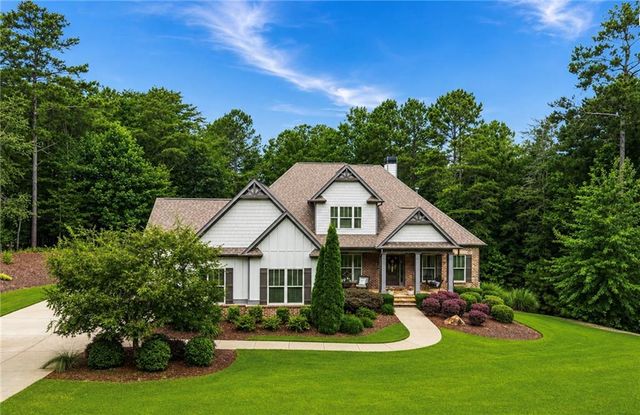 5455 Fishermans Cove, Gainesville, GA 30506