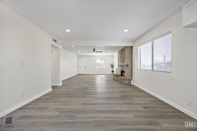 2814 College Avenue, Bakersfield, CA 93306