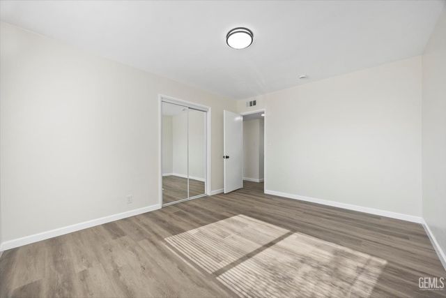 2814 College Avenue, Bakersfield, CA 93306