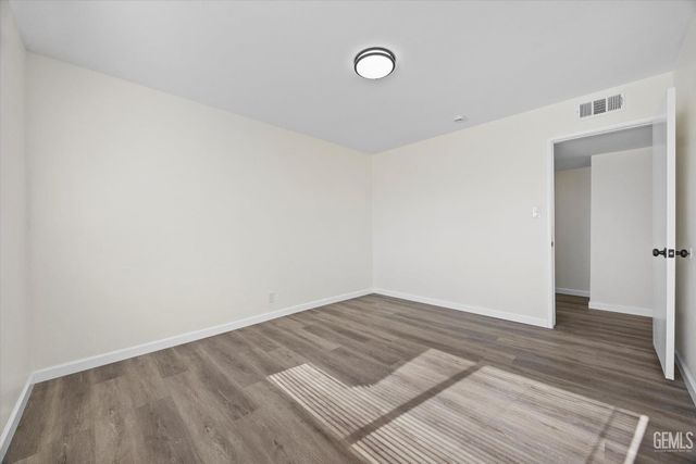 2814 College Avenue, Bakersfield, CA 93306