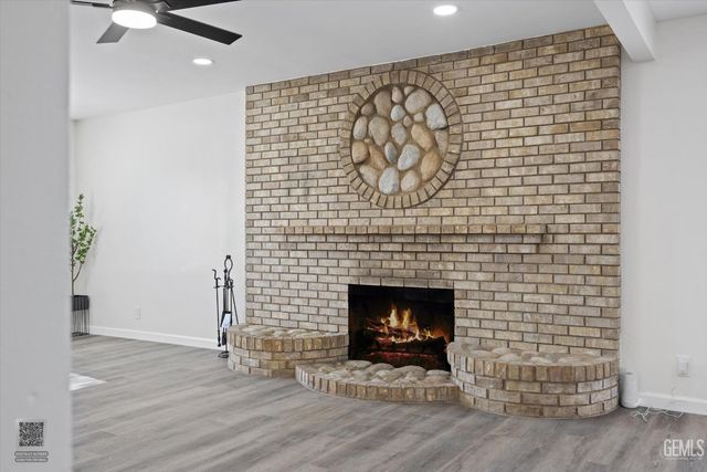 2814 College Avenue, Bakersfield, CA 93306