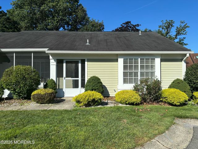 878 Winchester Court B, Manchester, NJ 08759