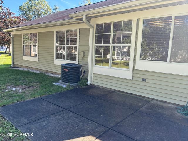 878 Winchester Court B, Manchester, NJ 08759