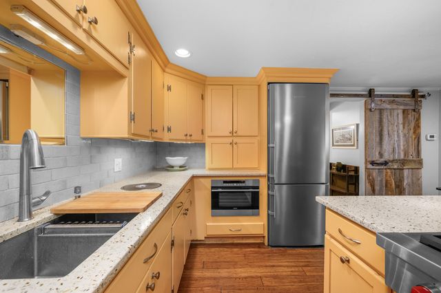 62 Hillside Drive, Centerville, MA 02632