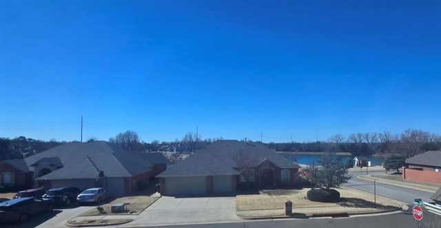 2725 Brenton Drive, Edmond, OK 73012