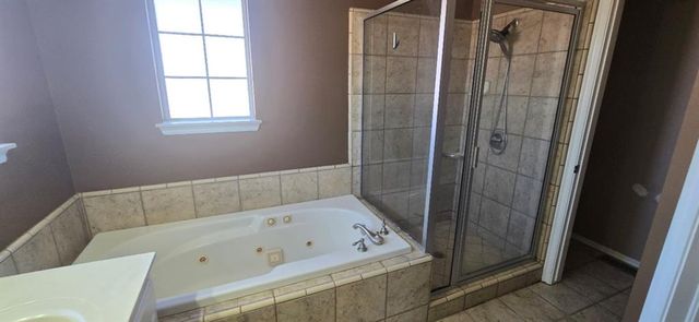 2725 Brenton Drive, Edmond, OK 73012