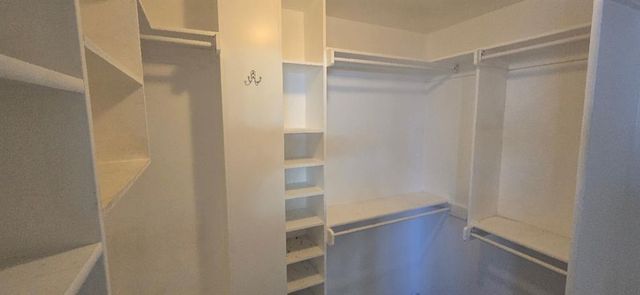 2725 Brenton Drive, Edmond, OK 73012