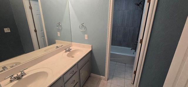 2725 Brenton Drive, Edmond, OK 73012