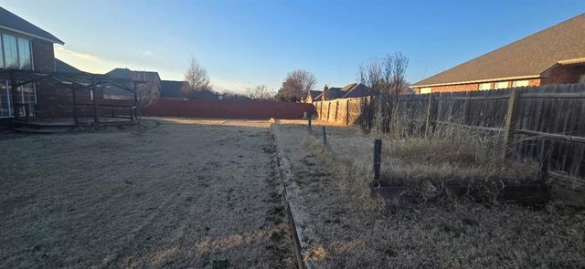 2725 Brenton Drive, Edmond, OK 73012