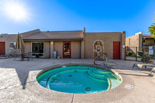 5525 E THOMAS Road O8, Phoenix, AZ 85018