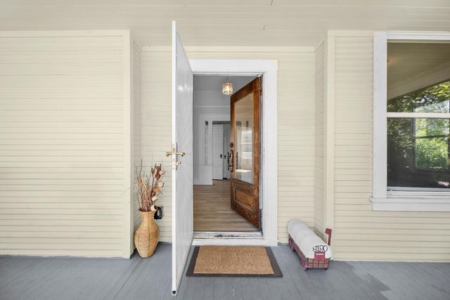 9190 Old State Hwy, Newcastle, CA 95658