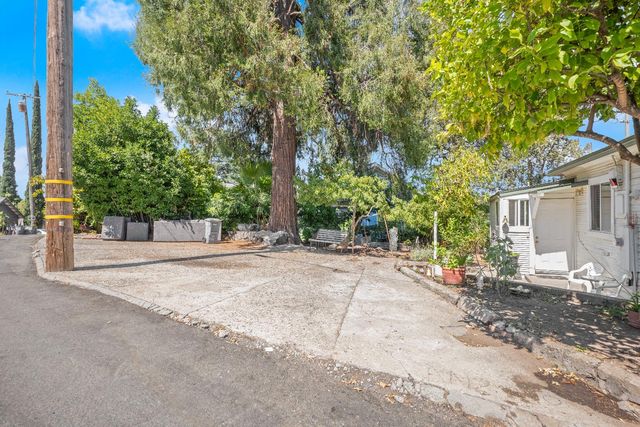 9190 Old State Hwy, Newcastle, CA 95658