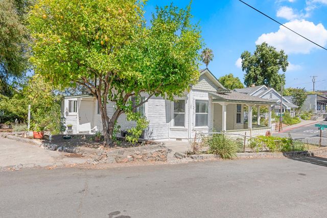 9190 Old State Hwy, Newcastle, CA 95658