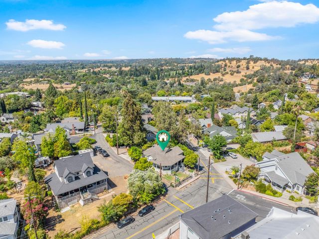 9190 Old State Hwy, Newcastle, CA 95658