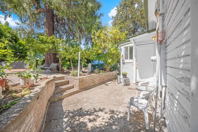 9190 Old State Hwy, Newcastle, CA 95658