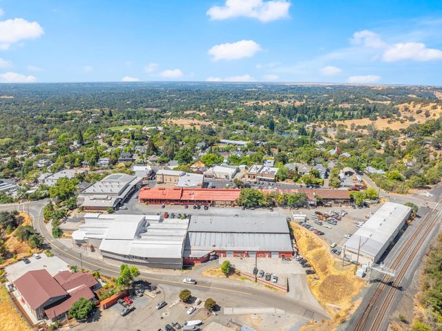 9190 Old State Hwy, Newcastle, CA 95658