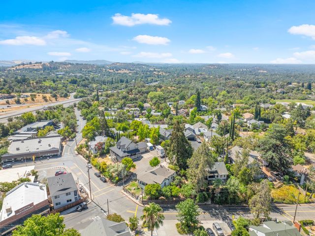 9190 Old State Hwy, Newcastle, CA 95658