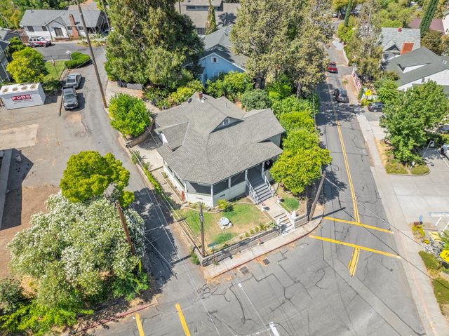 9190 Old State Hwy, Newcastle, CA 95658