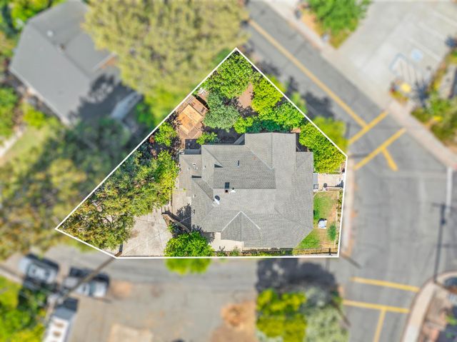 9190 Old State Hwy, Newcastle, CA 95658