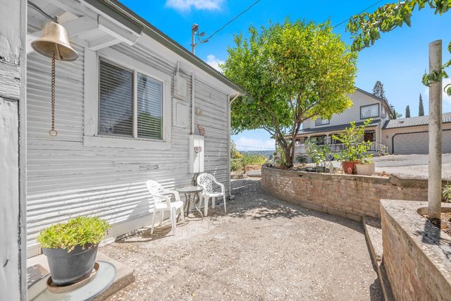 9190 Old State Hwy, Newcastle, CA 95658