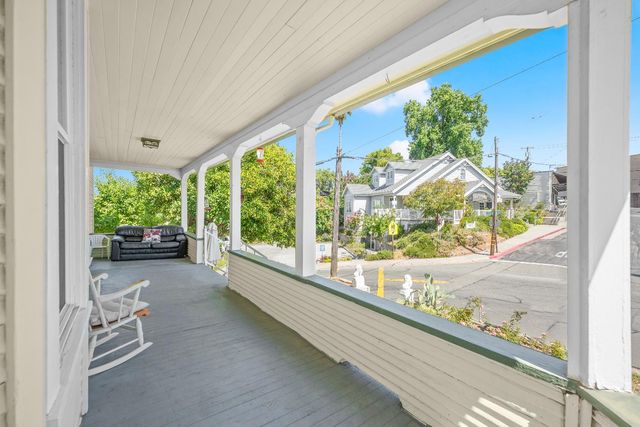 9190 Old State Hwy, Newcastle, CA 95658