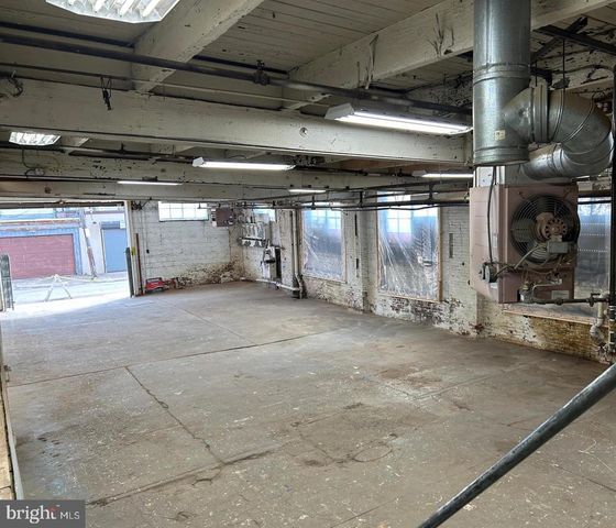 3521 F ST, Philadelphia, PA 19134